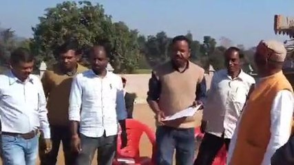 सिंगरौली: संविदा स्वास्थ्य कर्मियों ने 15वें दिन विधायक को सौंपा ज्ञापन