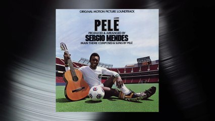 Pelé chante "Meu Mundo Uma Bola"