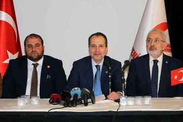 Fatih Erbakan: "6'lı masanın ayaklarından çatırtılar geliyor"