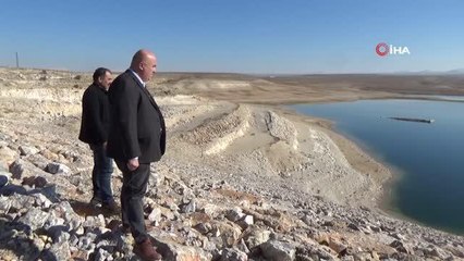 Karaman'da yağışsız geçen günler çiftçiyi yeraltı suyuna yönlendiriyor