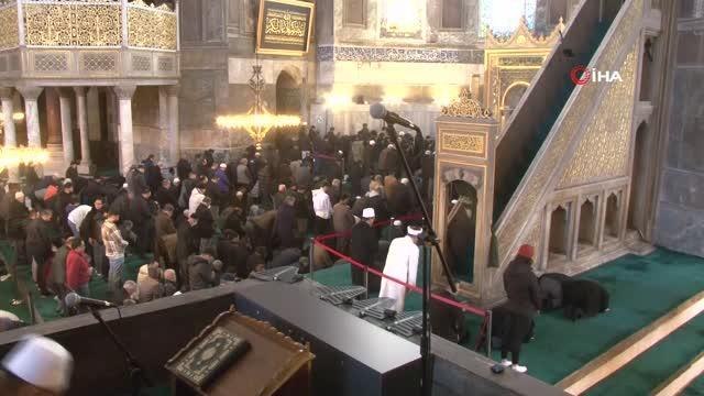 Diyanet İşleri Başkanı Erbaş, 2022 yılının son Cuma Hutbesini Ayasofya Camii'nde okudu