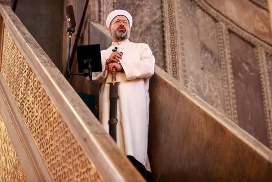 Diyanet İşleri Başkanı Erbaş, Ayasofya-i Kebir Cami-i Şerifi'nde yılın son cuma hutbesini okudu