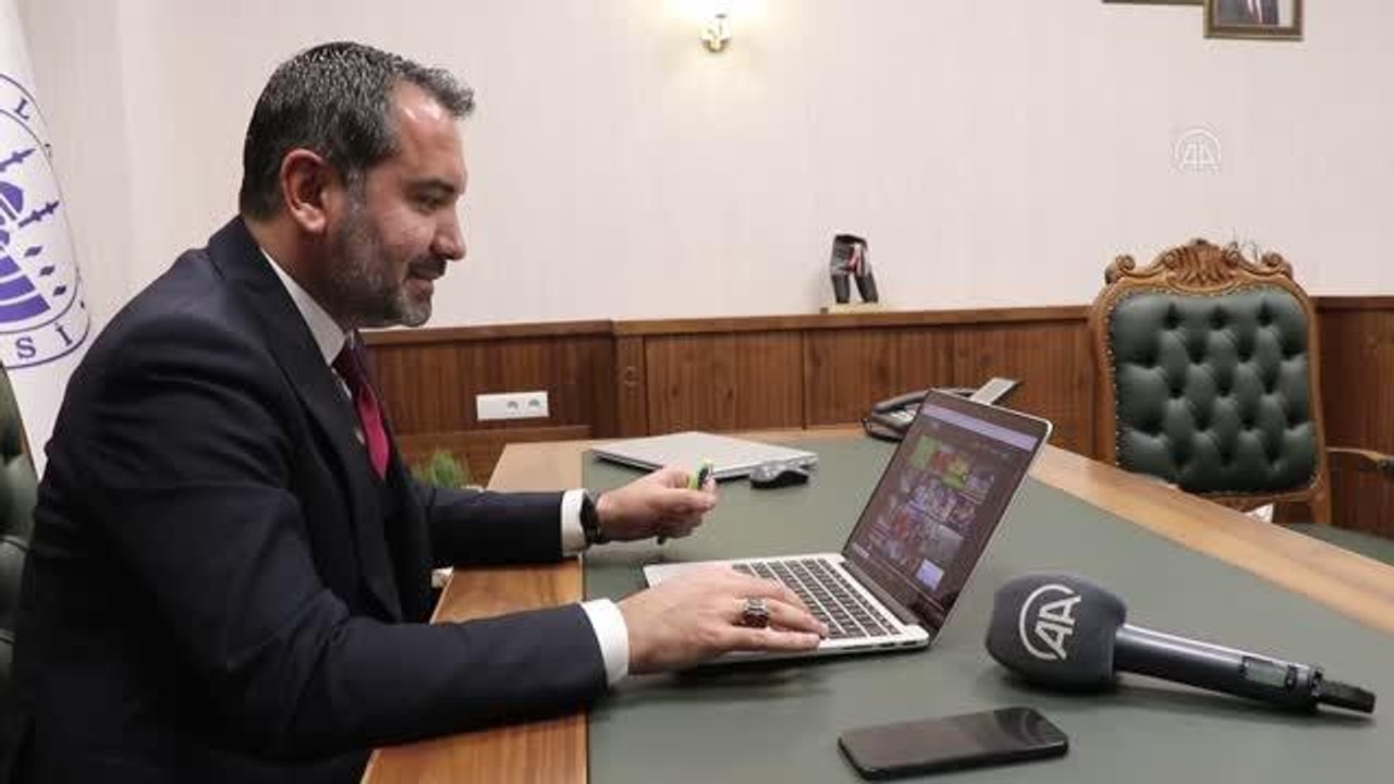 Elazığ Belediye Başkanı Şerifoğulları, AA'nın "Yılın Fotoğrafları" oylamasına katıldı