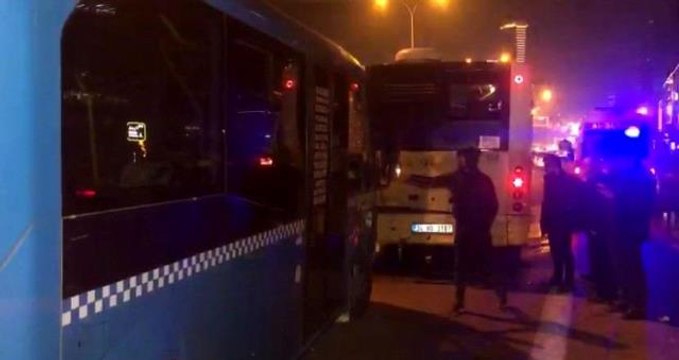 Kartal'da minibüs İETT otobüsüne arkadan çarptı: 7 yaralı
