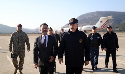 Bakan Akar ve beraberindeki TSK komuta kademesi Gökçeada'da