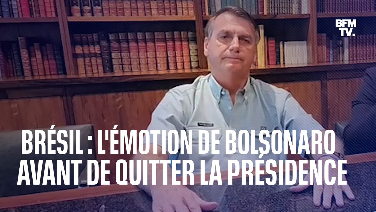 "Jamais je n'aurais pensé arriver jusqu'ici": l'émotion de Jaïr Bolsonaro avant de quitter la présidence du Brésil