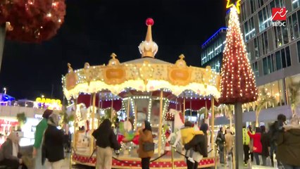 شجرة الكريسماس بتطرح ايه؟ .. الحكاية يحتفل مع المصريين بالنيو يير