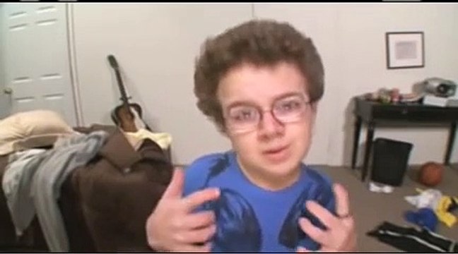 Connu pour ses playbacks sur les tubes du début des années 2010, le jeune Keenan Cahill âgé de seulement 27 ans est décédé après une opération dans un hôpital américain