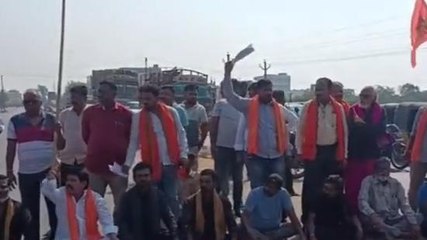 నస్పూర్: భగ్గుమన్న హిందూ సంఘాలు.. నిలిచిన రాకపోకలు