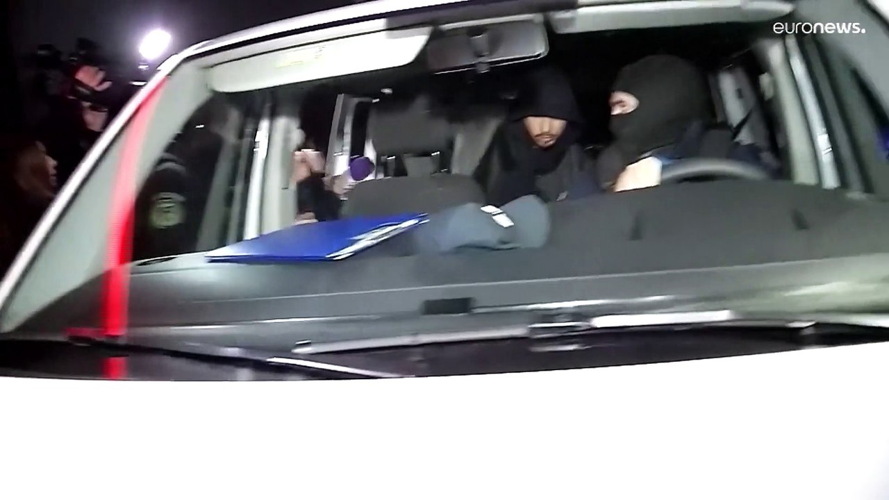 Verdacht auf Menschenhandel und Vergewaltigung: Influencer Tate in Rumänien festgenommen