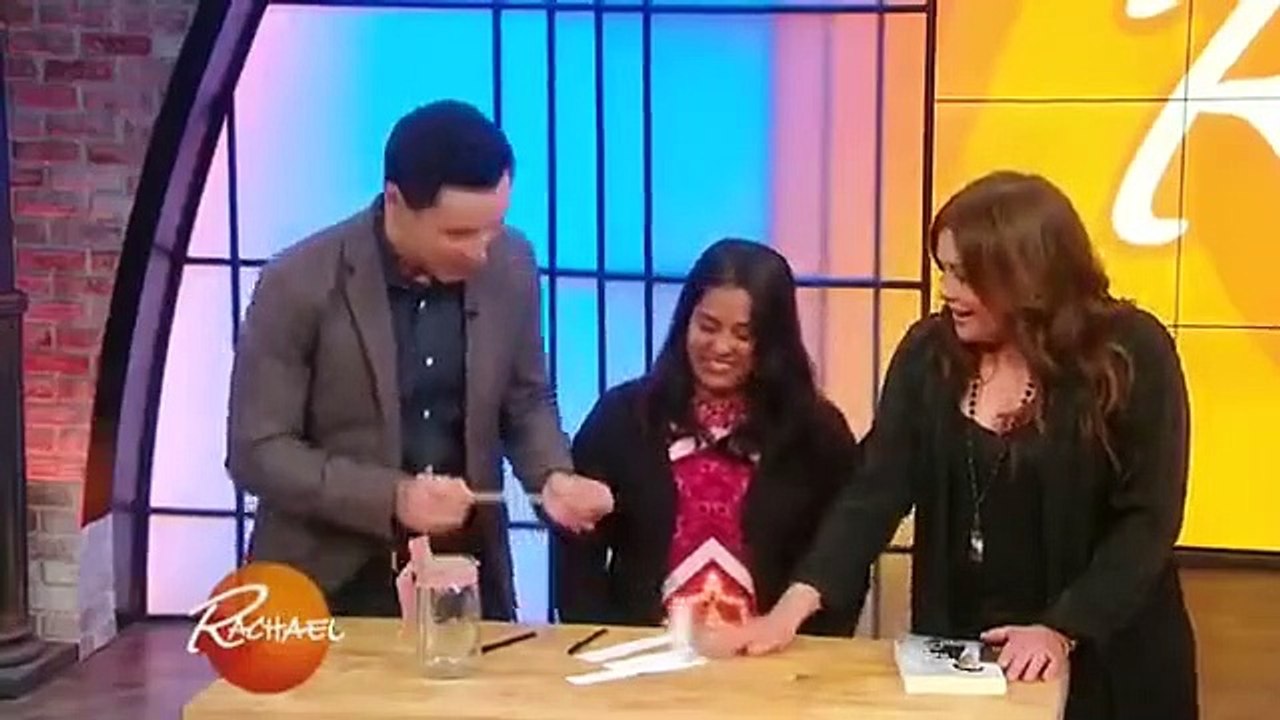 Rachael Ray - Se13 - Ep143 - Craig Ferguson Tells Unbelievable Stories From New Memoir - The Ultimate Surprise For a Military Vet HD Watch