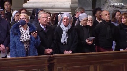 Una messa per Benedetto XVI, condizioni "gravi ma stabili"