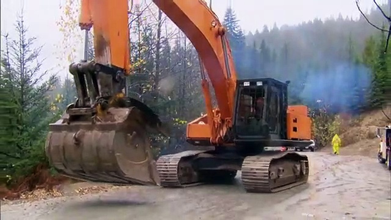 Highway Thru Hell - Se8 - Ep13 - Off Road HD Watch