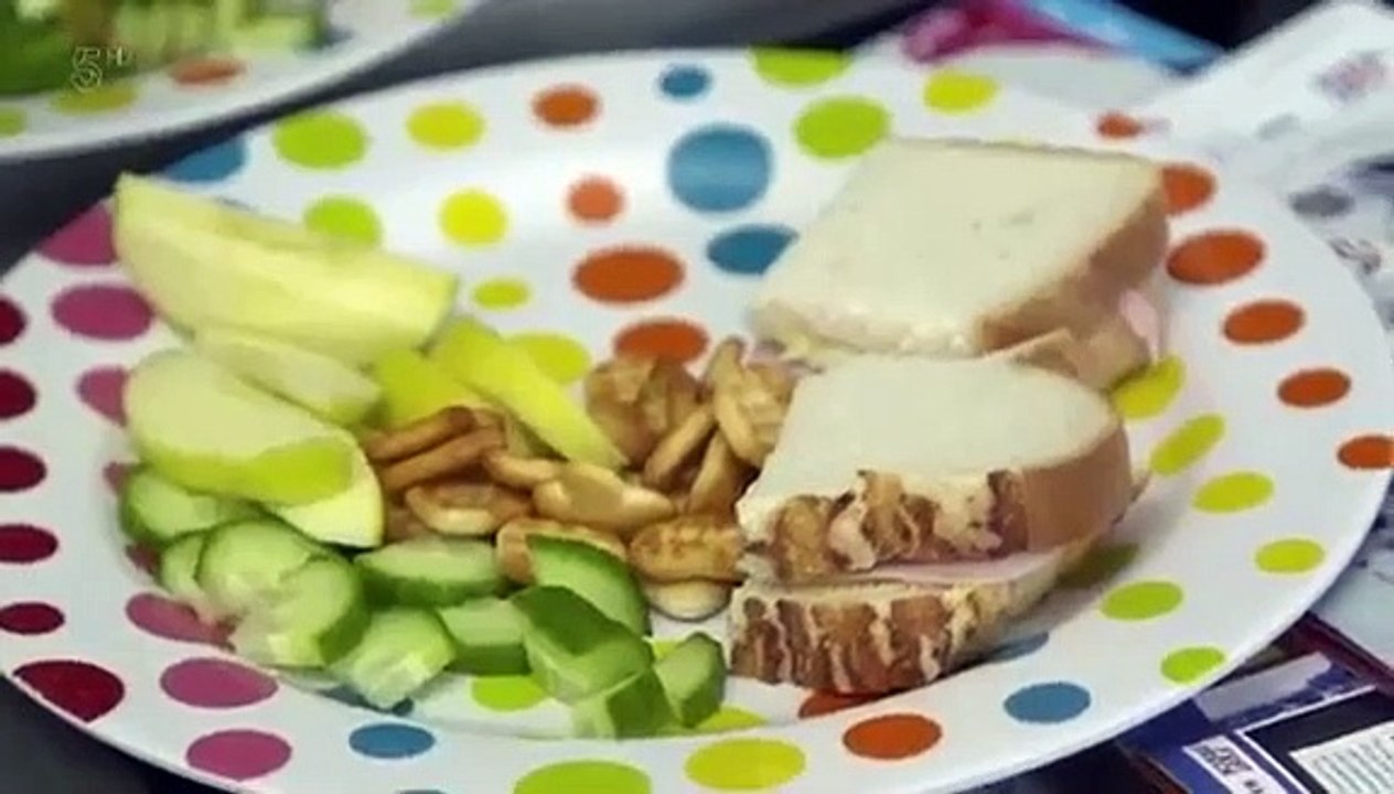 Rich Kids Go Skint - Se1 - Ep01 HD Watch