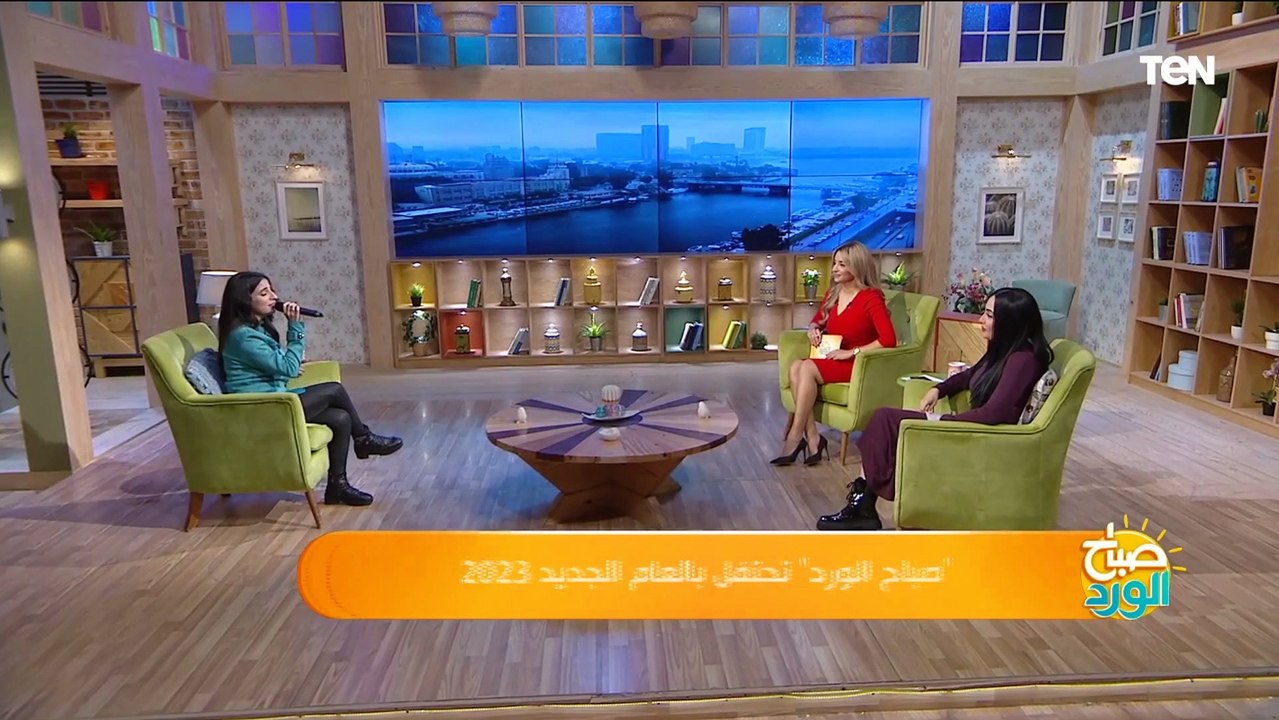 "بلدي التاريخ مقدرش ياخد من شبابها".. المطربة كنزي مصطفى تبدع في رائعة الفنانة أنغام