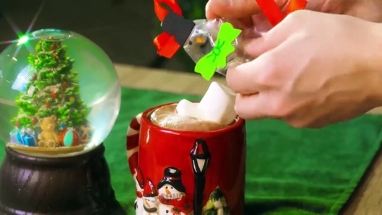 LAST-MINUTE CHRISTMAS DECOR -- Amazing Room Makeover For Christmas_2