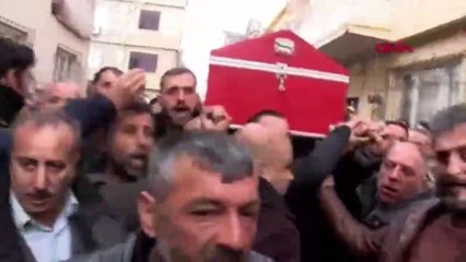 Télécharger la video: ÜLKÜ OCAKLARI ESKİ GENEL BAŞKANI SİNAN ATEŞ İÇİN BABA EVİNDE HELALLİK ALINDI