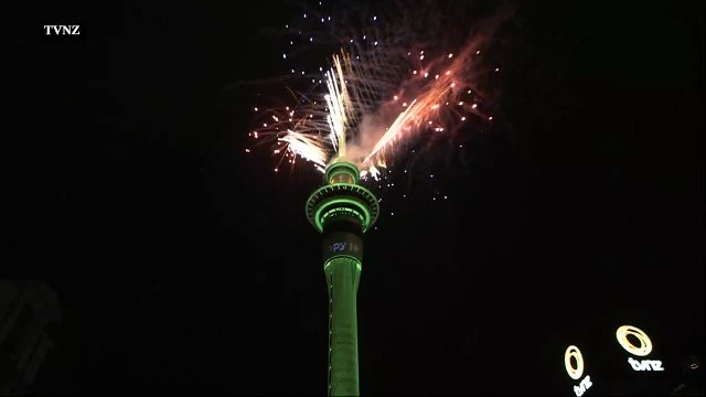 أوكلاند النيوزيلندية تستقبل العام الجديد بالمفرقعات النارية