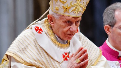 Benoît XVI, un pontificat semé d'embûches