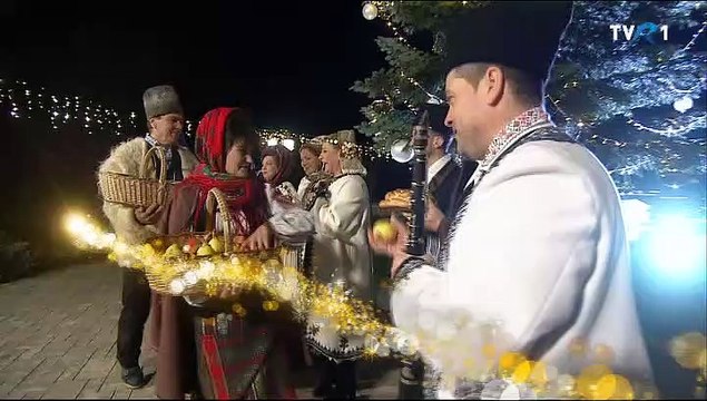 Maria Tanase Marin si colindatori din Prahova - Colinde (Iata, vin colindatori - TVR 1 - 24.12.2022)
