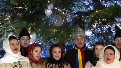 Ansamblul folcloric „Tara Vrancei” - Colinde (Iata, vin colindatori - TVR 1 - 24.12.2022)