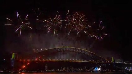 Australia welcomes 2023 with spectacular fireworks display lighting up Sydney Harbour