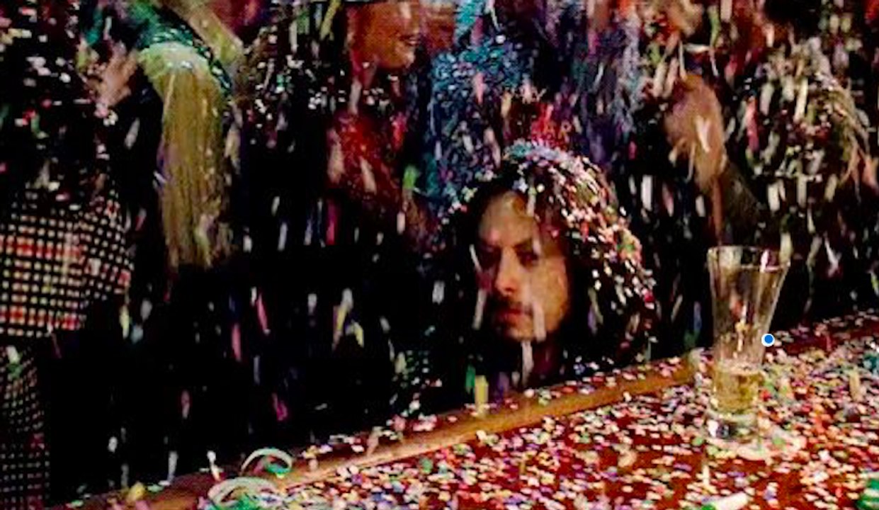 Forrest and Lieutenant Dan Celebrate New Years - Forrest Gump (1994) - Tom Hanks