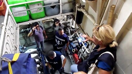 "Cerchiamo armi", la perquisizione nella nave Ong