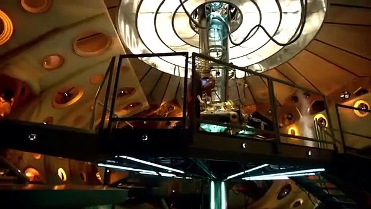 Doctor Who - Se5 - Ep11 - The Lodger HD Watch