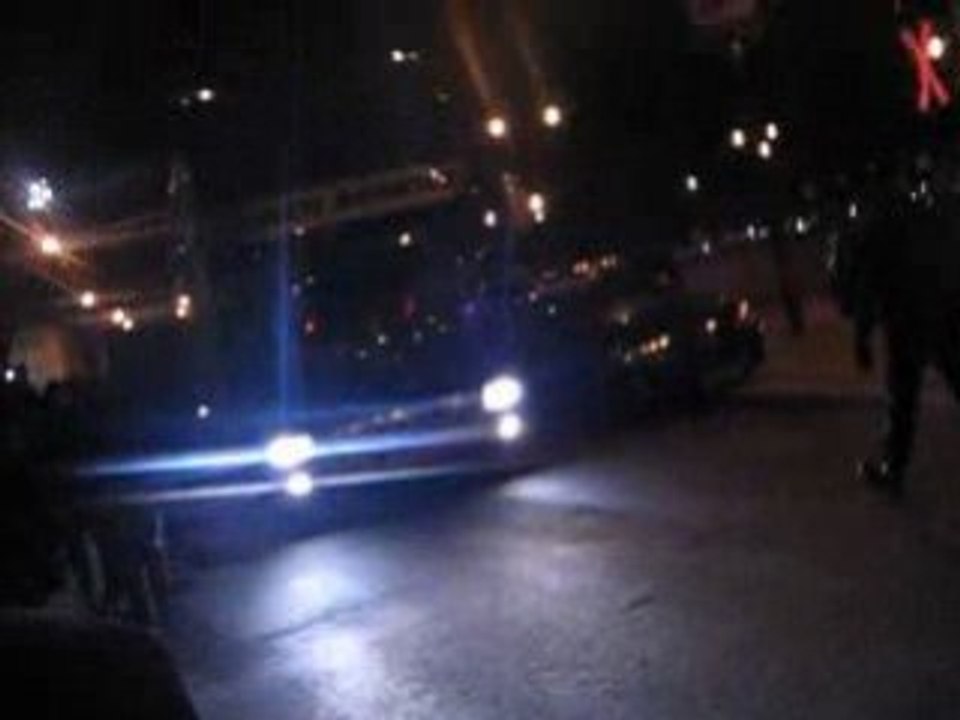 MVI_2024 Tokio Hotel - Paris - Le bus :)