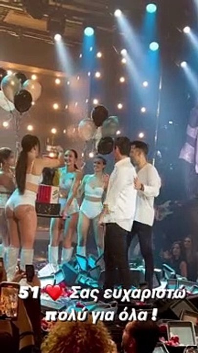 Γενέθλια για τον Ρουβά: Η τούρτα υπερπαραγωγή, η ηλικία και το Happy Birthday από τον Αργυρό (2)