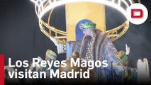 Los Reyes Magos traen a Madrid un mensaje de paz y vuelven a llenar las calles de ilusión
