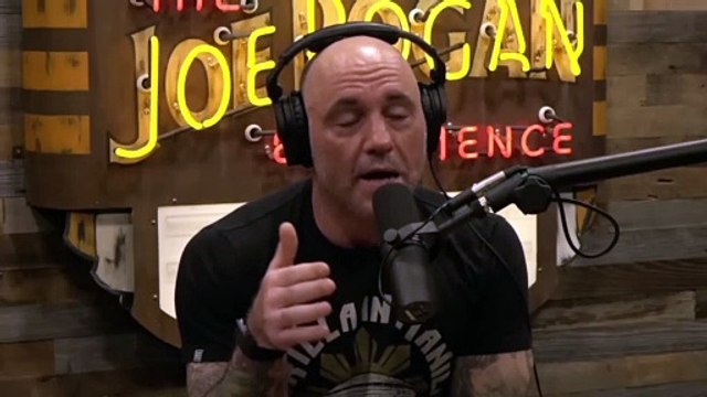 Joe Rogan: LOL Dave Chappelle ROASTS, A College Professor Who Does Drugs For Research Purposes