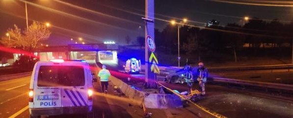 ANKARA'DA OTOMOBİL REFÜJE ÇARPTI 1 ÖLÜ, 1 YARALI