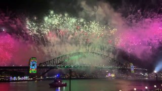 Midnight Fireworks in Sydney on New Year's Eve 2022/2023