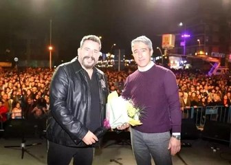 Marmaris 2023'e yapay kar ve 'Gece Yolcuları' ile girdi