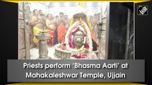 Priests perform ‘Bhasma Aarti’ at Mahakaleshwar Temple in Ujjain