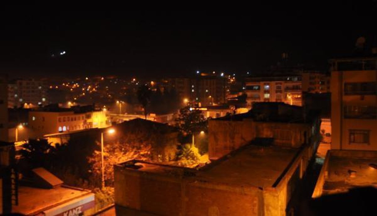 GAZİANTEP'TE YENİ YILA SİLAH SESLERİYLE GİRİLDİ