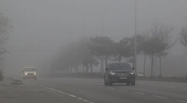 Eskişehir’de sis: Görüş mesafesi 50 metreye düştü