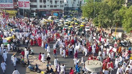 Video: Ahmedabad में जैन समाज ने निकाली विशाल रैली, जानिए क्या है वजह