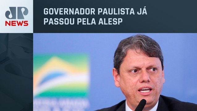 Tarcísio de Freitas recebe as chaves do Palácio dos Bandeirantes