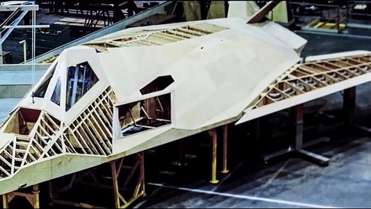 Ufo - Oggetti Volanti Non Identificati - Ep2 - Avvistamenti Alieni Durante La WWII [Documentario]