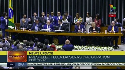 Lula da Silva signs document accrediting him as president of Brazil