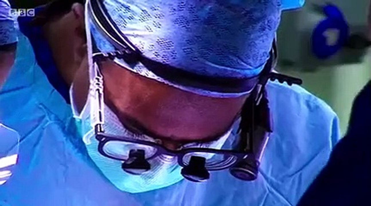 Surgeons - At the Edge of Life - Se1 - Ep01 HD Watch