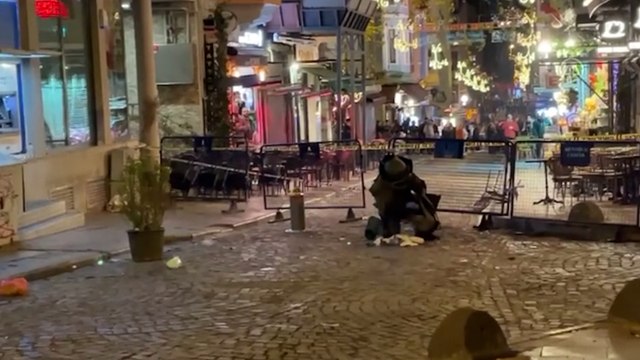 Galata Kulesi yakınında fünyeyle patlatılan şüpheli çantadan cips ve kağıt havlu çıktı