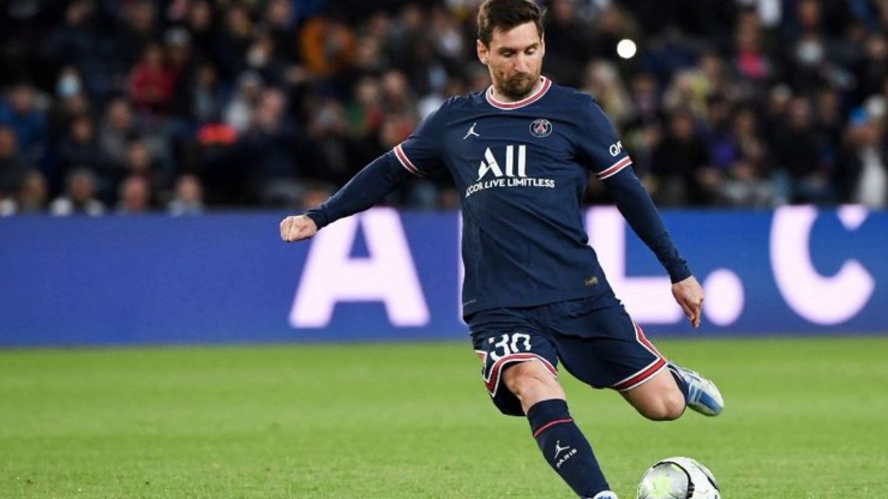 Lionel Messi's Best Goal Against the popular Real Madrid Goal
