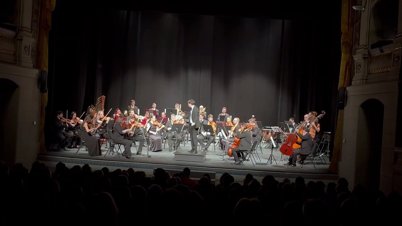 La Marcha Radetzky suena en el Teatro de Rojas