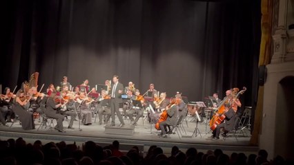 La Marcha Radetzky suena en el Teatro de Rojas