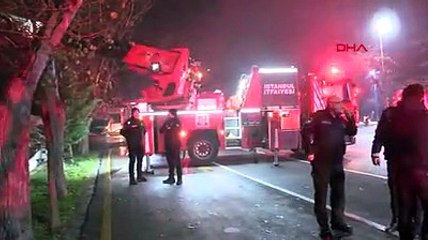 İstanbul Kadıköy'de büyük yangın: Tekneler kullanılamaz halde!