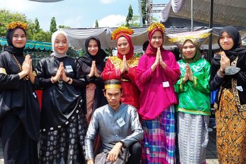 Dengan Perpisahan Engkau Adalah Kenangan - PMM2 Unitomo